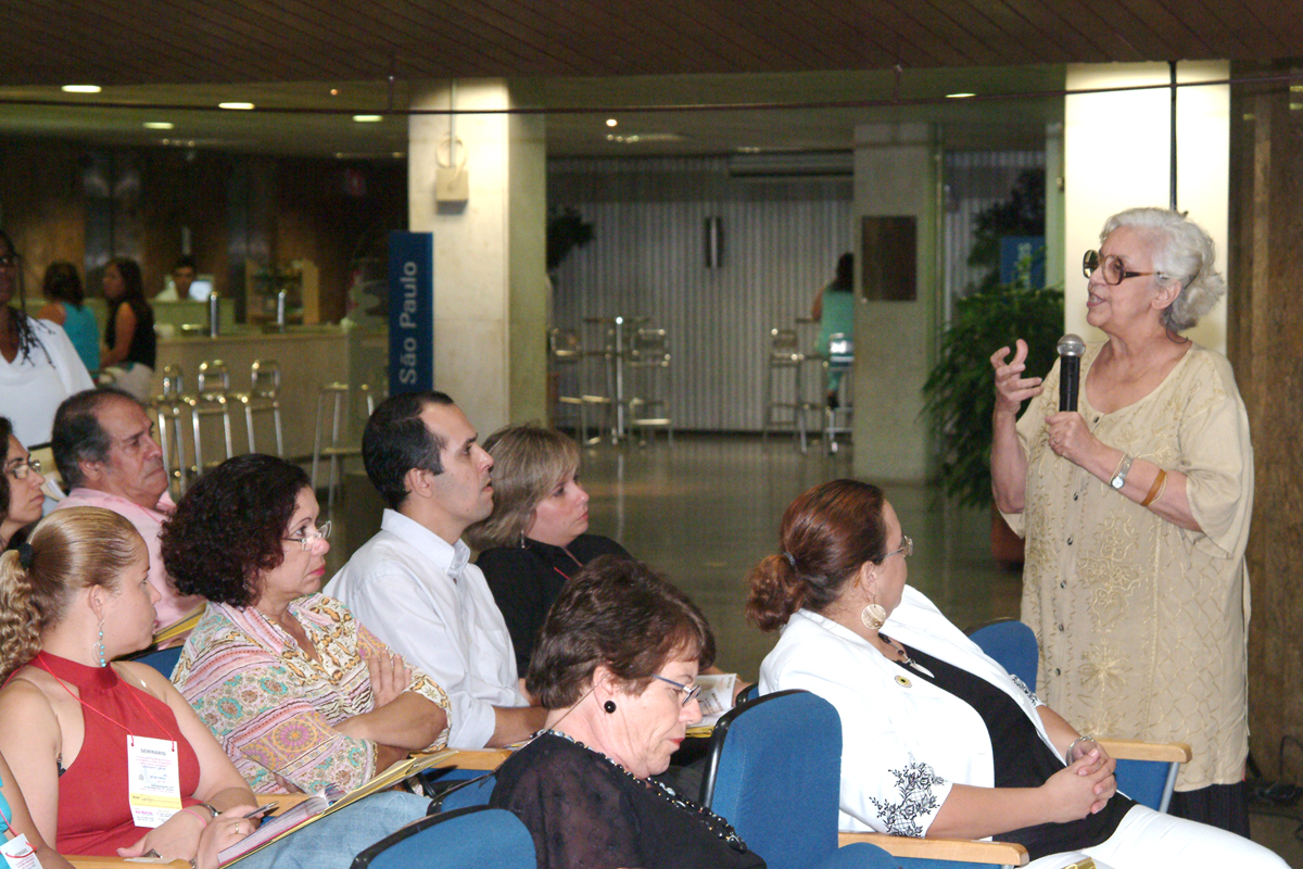 Maria Amlia Azevedo, coordenadora do Laboratrio de Estudos da Criana (Lacri), do Instituto de Psicologia da USP<a style='float:right;color:#ccc' href='https://www3.al.sp.gov.br/repositorio/noticia/03-2008/violenc mameliaazev286marc.jpg' target=_blank><i class='bi bi-zoom-in'></i> Clique para ver a imagem </a>